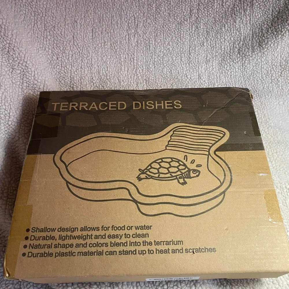 Reptiles Terraced Dish MED., Brown w/ 2 Green Leaf Shape Food Dishes-3pk.